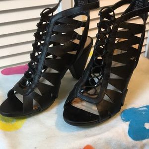Size 8 1/2 wide Jessica Cline black sandals